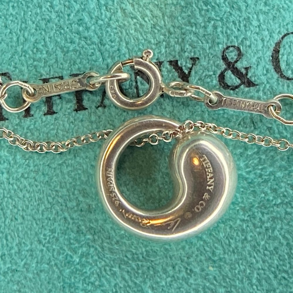 Tiffany & Co. Silver Eternal Circle bean Pendant Necklace 16" - Picture 6 of 9